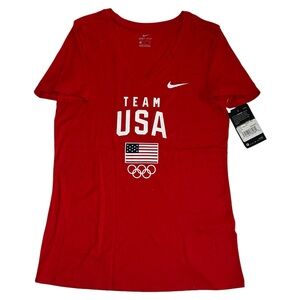 Nike Dri-FIT Team USA Women's Legend V-Neck Training T-Shirt NWT Size Small Red
